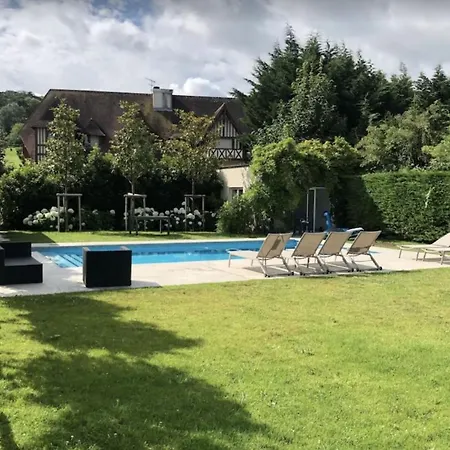 Maison Familiale Et Moderne Avec Piscine Chauffee Villa